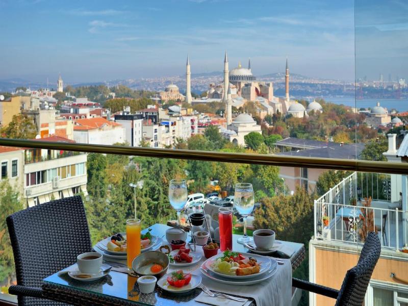 Burckin Suites Hotel - Restoran