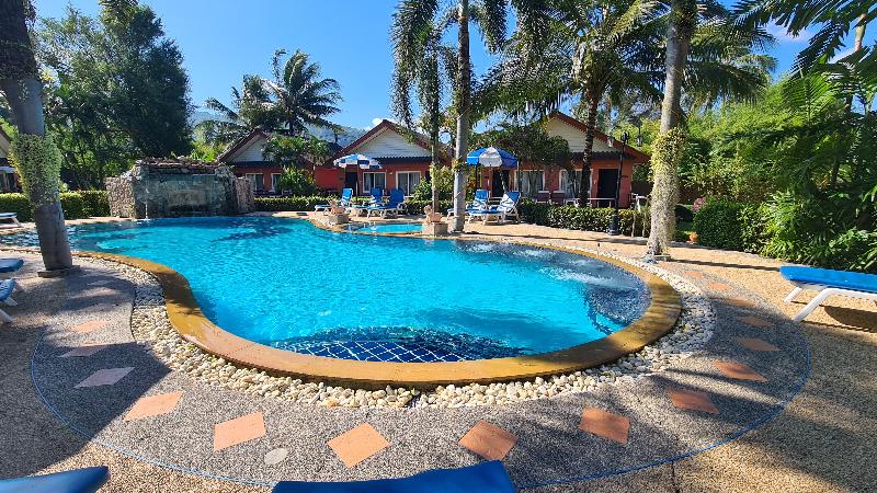 Andaman Seaside Resort Phuket - Havuz