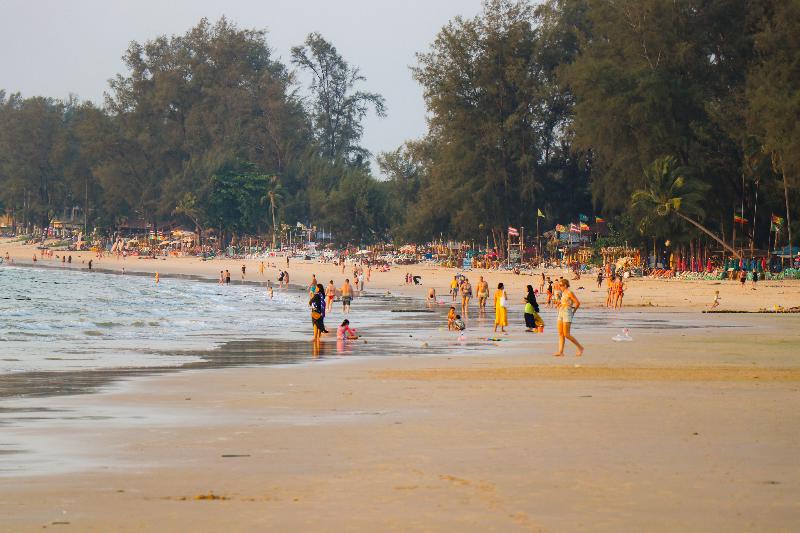 Andaman Seaside Resort Phuket - Plaj