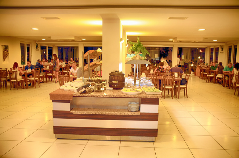 Club Hotel Shark - Restoran