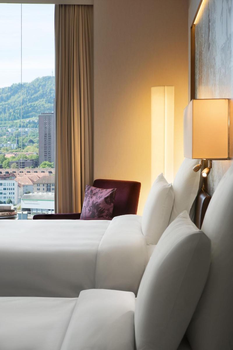 Renaissance Zurich Tower - Oda
