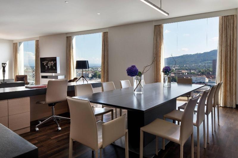 Renaissance Zurich Tower - Oda