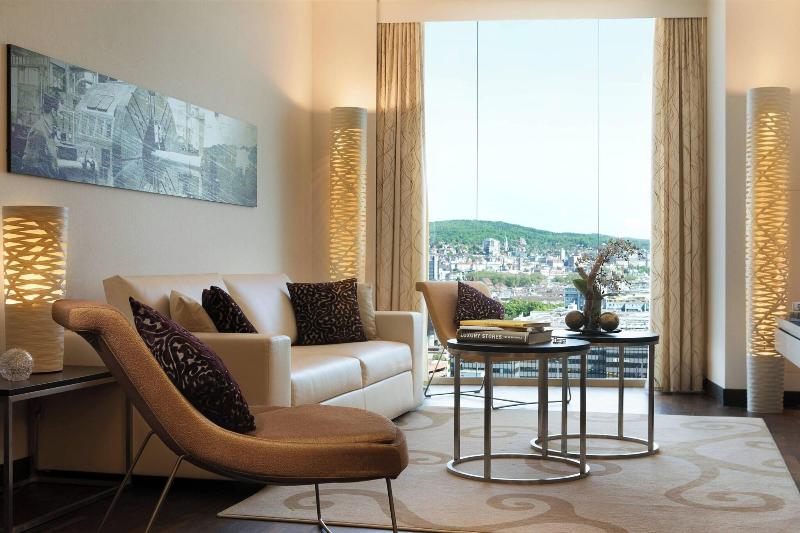 Renaissance Zurich Tower - Oda