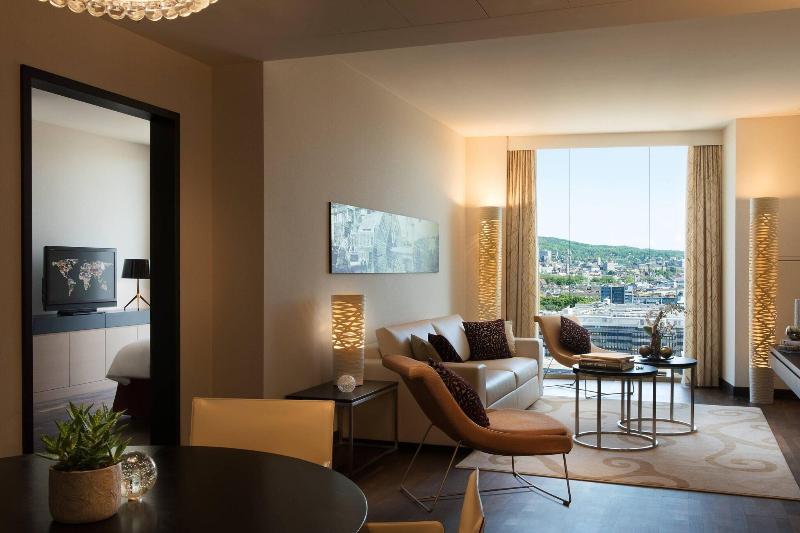 Renaissance Zurich Tower - Oda