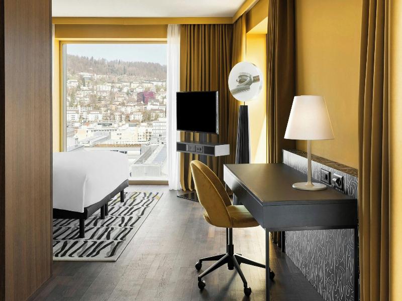 Renaissance Zurich Tower - Oda