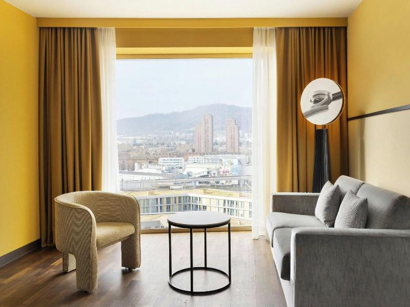 Renaissance Zurich Tower - Oda