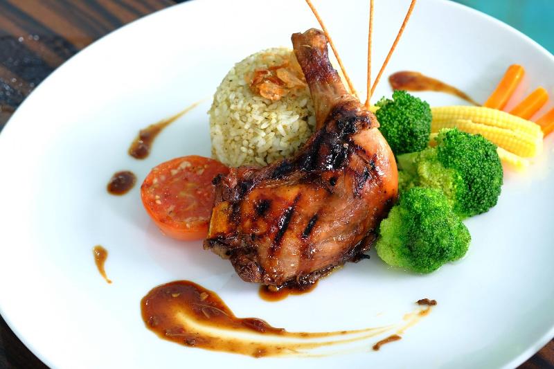 The Bellezza Suites - Restoran