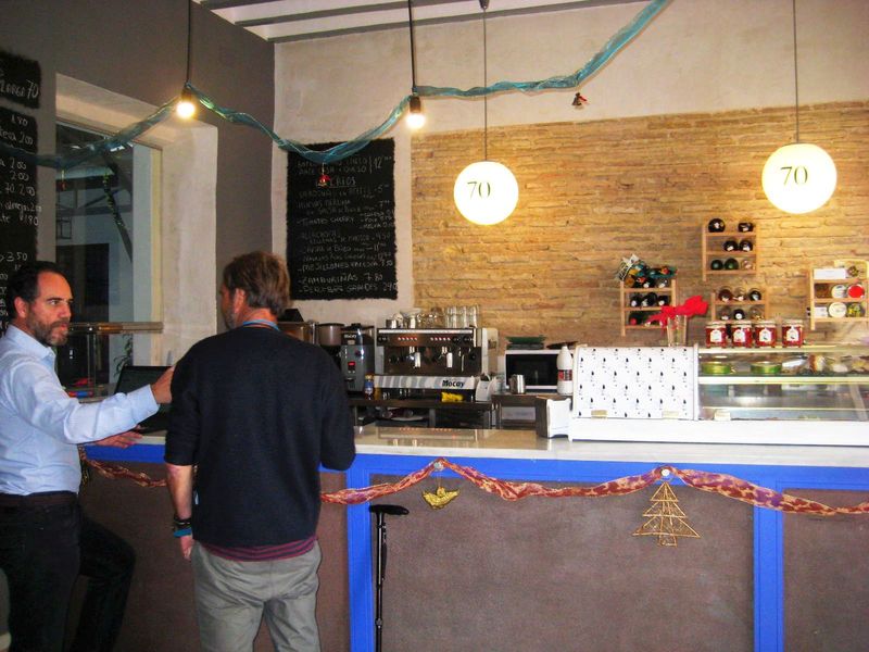 Larga 70 - Bar