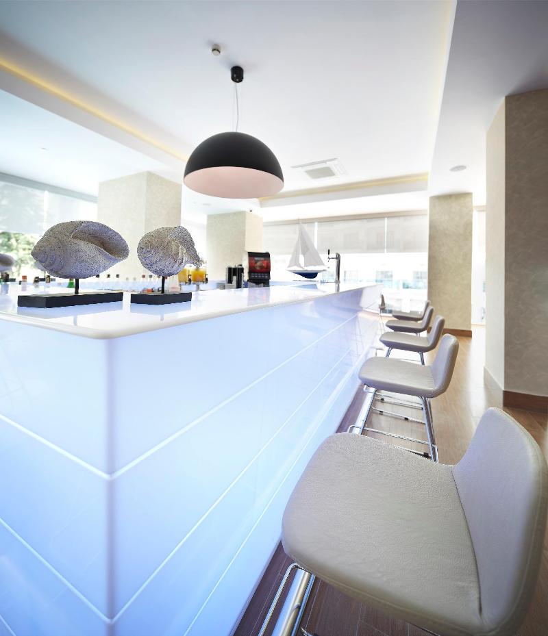 Blue Bay Platinum Hotel - Oda