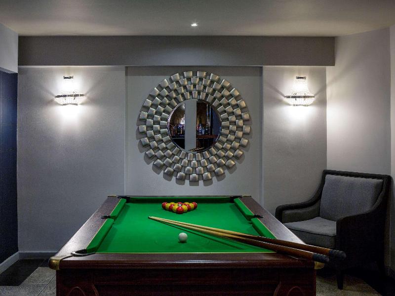 Barons Court Hotel - Bar