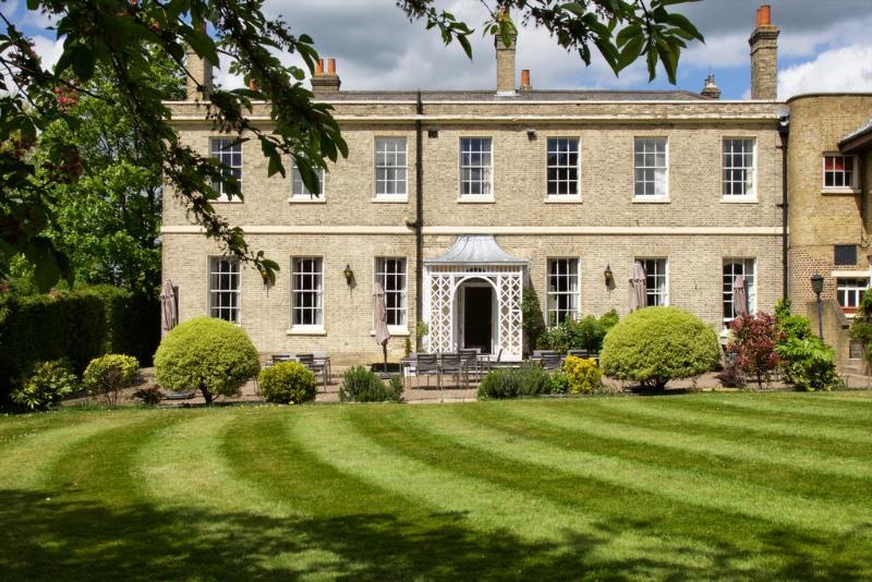 London Chigwell Prince Regent BW Signature - Genel