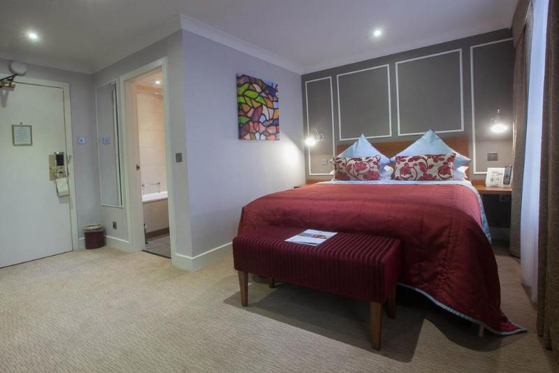 London Chigwell Prince Regent BW Signature - Oda