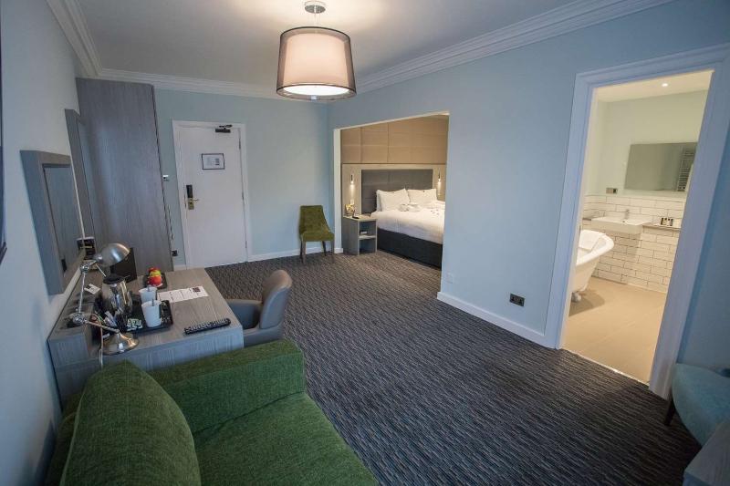London Chigwell Prince Regent BW Signature - Oda