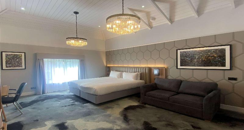 London Chigwell Prince Regent BW Signature - Oda