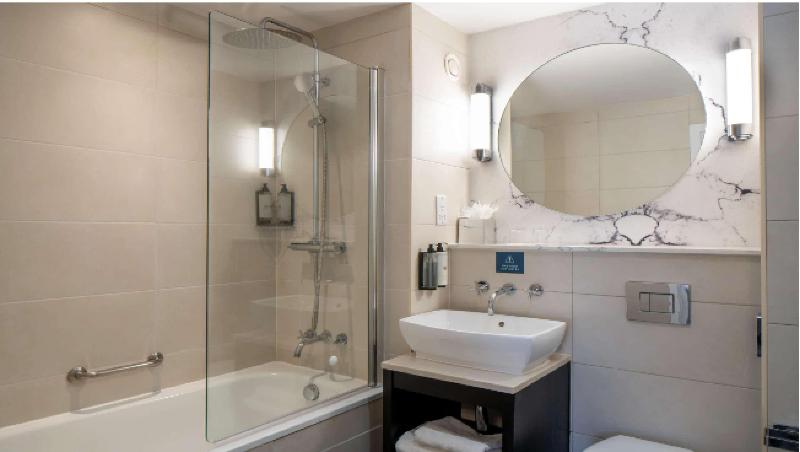 London Chigwell Prince Regent BW Signature - Oda
