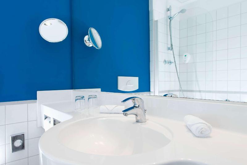 Wyndham Garden Hotel Duesseldorf City Koenigsallee - Oda