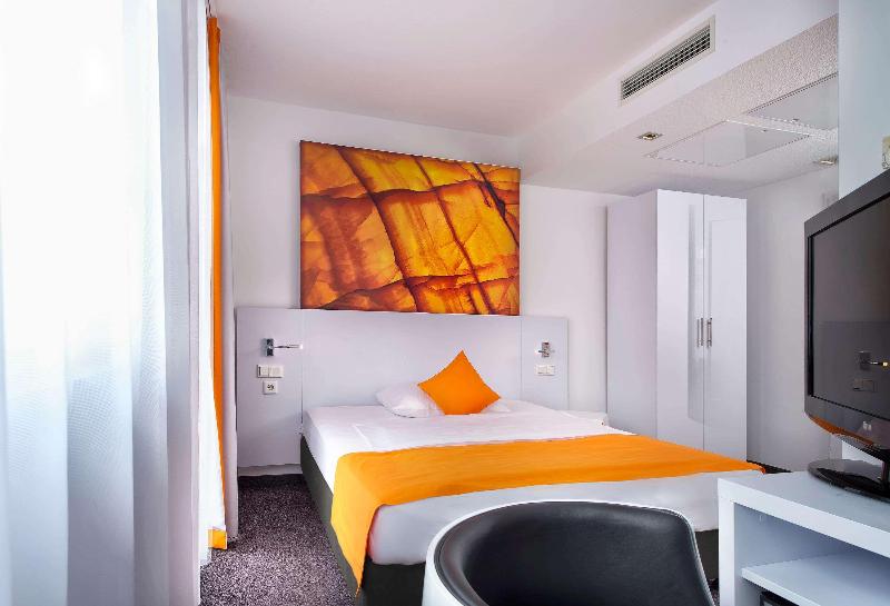 Wyndham Garden Hotel Duesseldorf City Koenigsallee - Oda