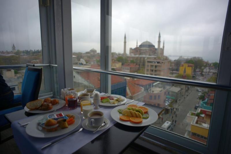 Merial Hotel - Restoran