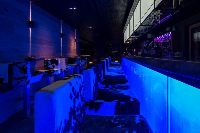 Nira Alpina - Bar