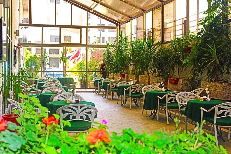 Al Fanar Palace Hotel - Teras