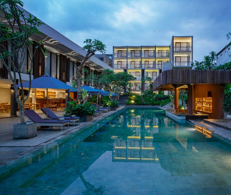 Dialoog Seminyak - Havuz