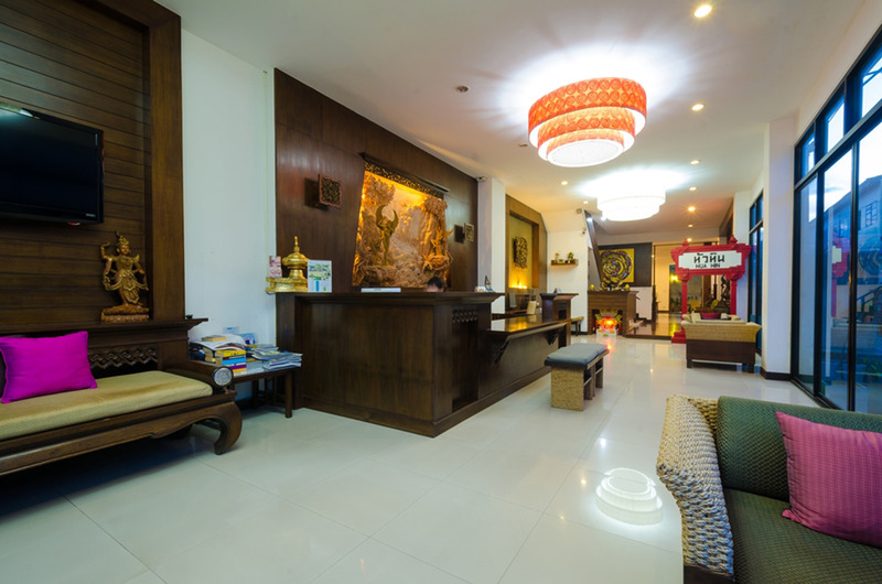 Nicha Suite Hua Hin Hotel - Lobi