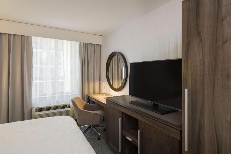 Hampton Inn Manhattan-Times Square South - Oda