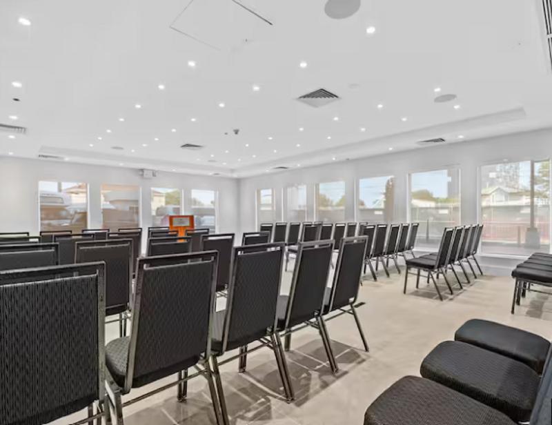 DoubleTree by Hilton New York JFK Airport - Toplantı