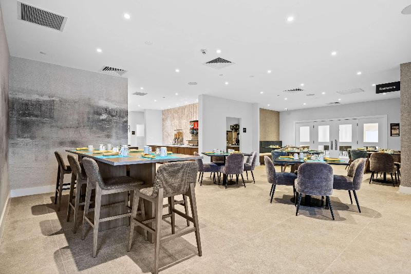 DoubleTree by Hilton New York JFK Airport - Restoran