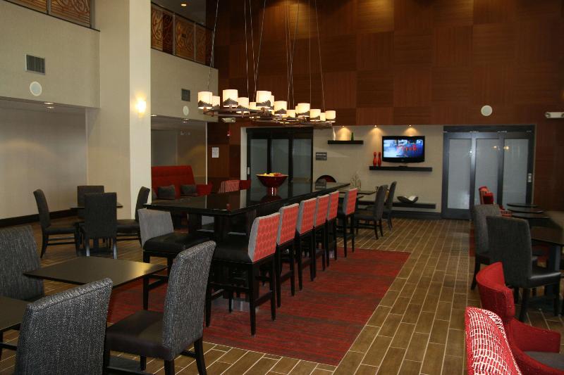 Hampton Inn Garden City Long Island - Restoran