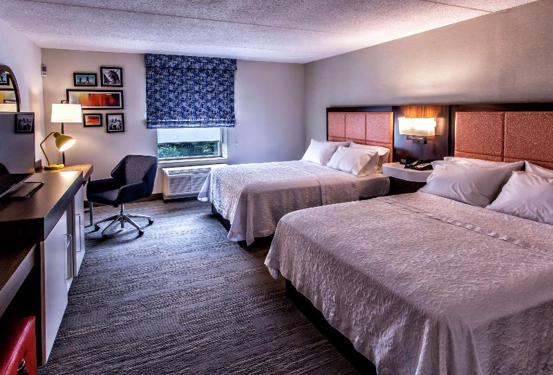 Hampton Inn & Suites Staten Island - Oda