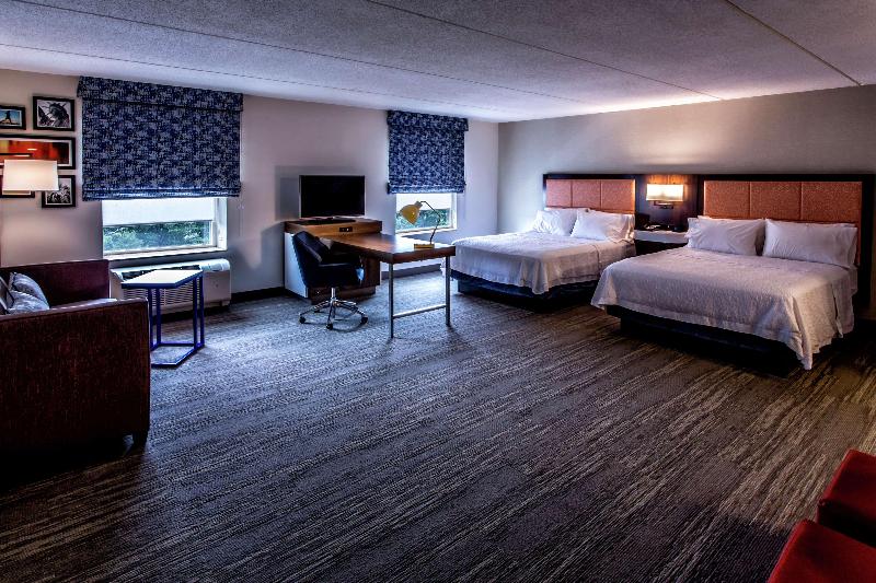 Hampton Inn & Suites Staten Island - Oda