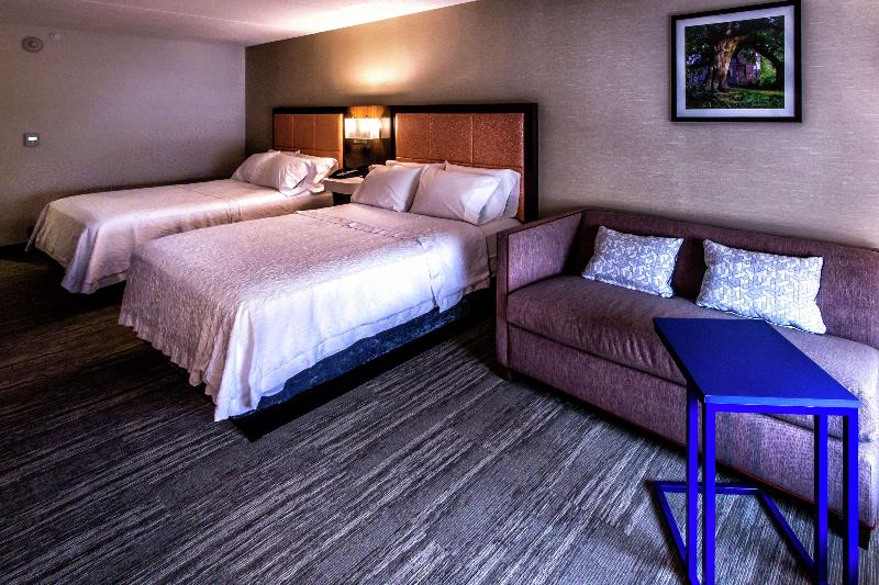 Hampton Inn & Suites Staten Island - Oda