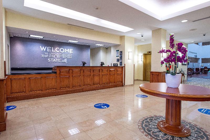 Hampton Inn & Suites Rockville Centre - Lobi