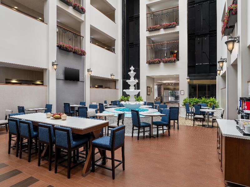Hampton Inn & Suites Rockville Centre - Lobi