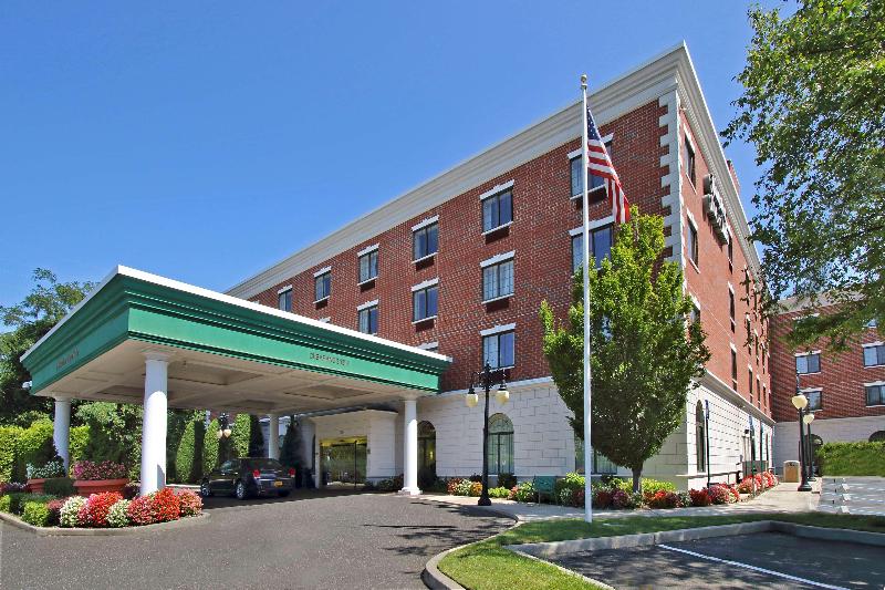 Hampton Inn & Suites Rockville Centre - Genel