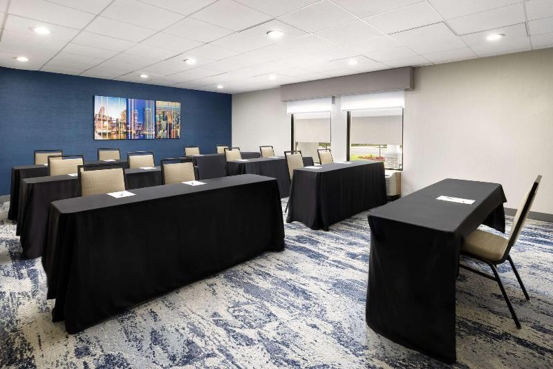 Hampton Inn Long Island/Islandia - Toplantı