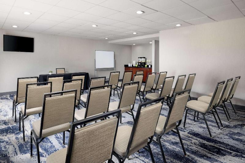 Hampton Inn Long Island/Islandia - Toplantı