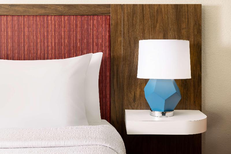 Hampton Inn Long Island/Islandia - Oda