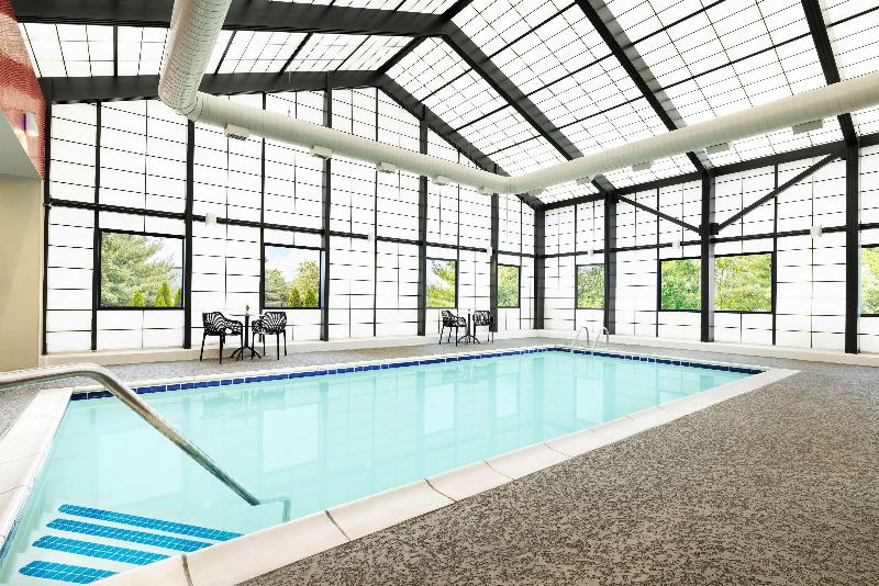 Hampton Inn Long Island/Islandia - Havuz
