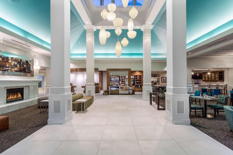 Hilton Garden Inn Islip MacArthur Airport - Lobi