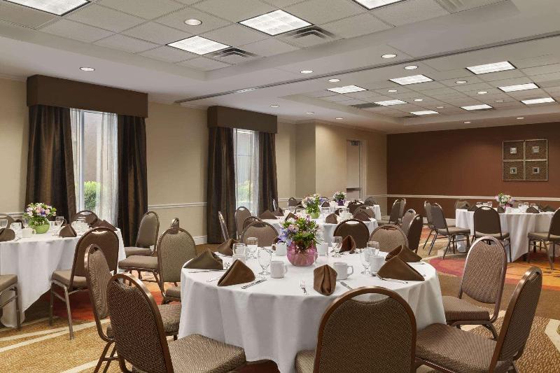 Hilton Garden Inn Islip MacArthur Airport - Toplantı