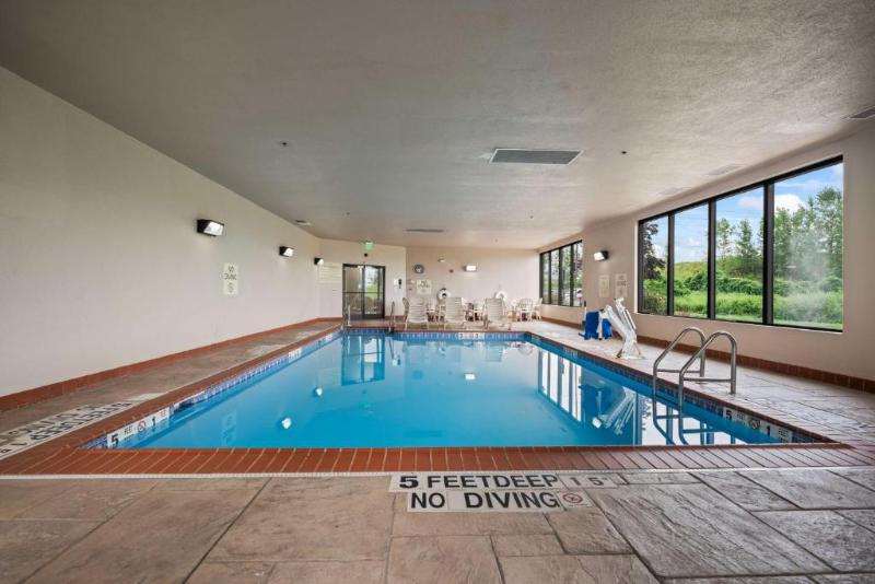Hampton Inn Ridgefield Park - Havuz