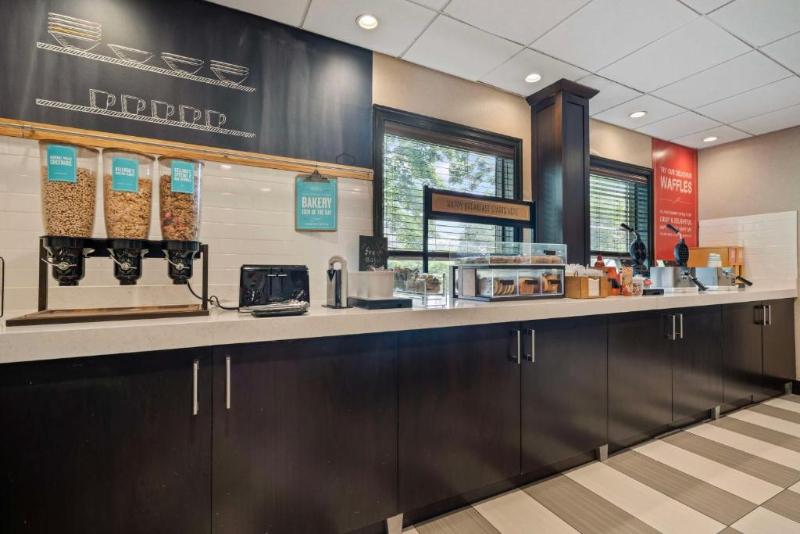 Hampton Inn Ridgefield Park - Restoran