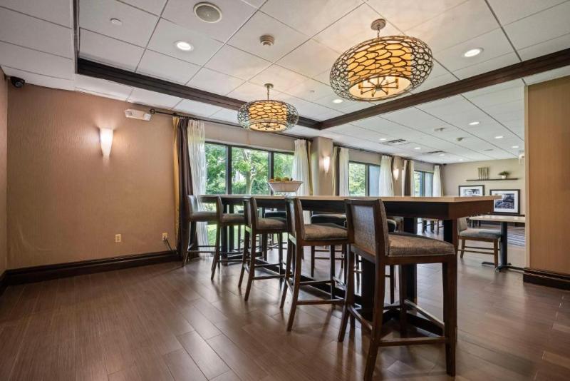 Hampton Inn Ridgefield Park - Restoran