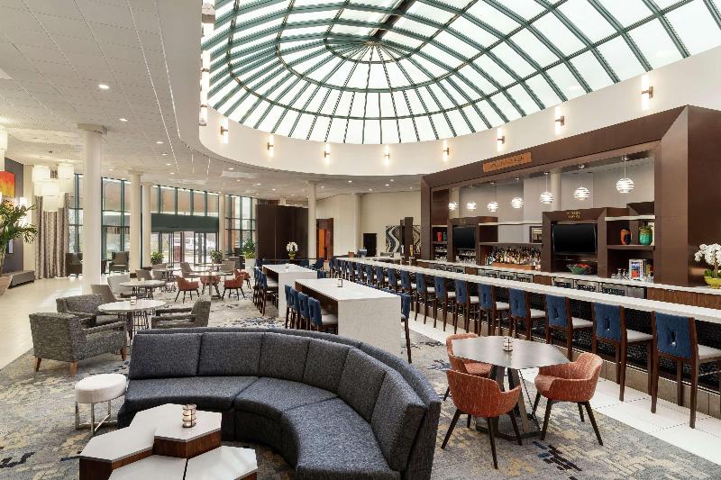 Hilton Long Island/Huntington - Lobi