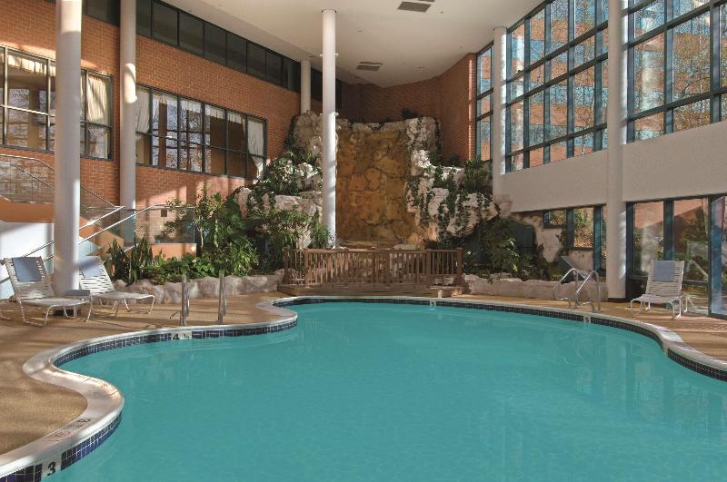 Hilton Long Island/Huntington - Havuz
