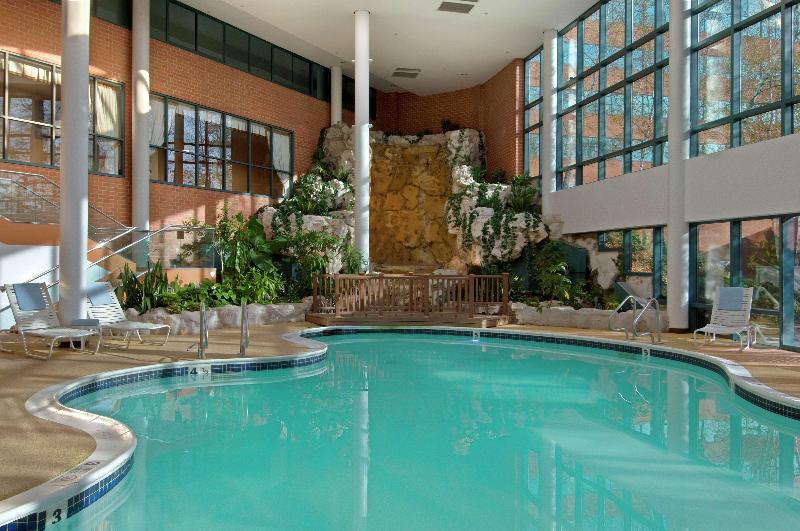 Hilton Long Island/Huntington - Havuz
