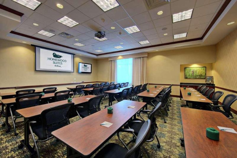Homewood Suites by Hilton East Rutherford - Meadow - Genel