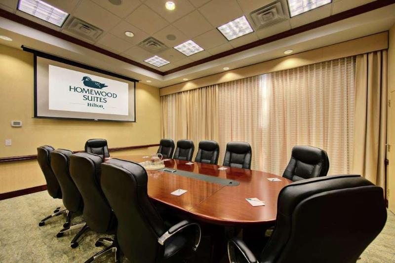 Homewood Suites by Hilton East Rutherford - Meadow - Genel